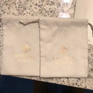 2 kendra scott dust bags